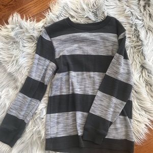 Boys long sleeve tee. Size 6-7